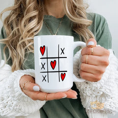 Tic Tac Toe Love Mug - Heart & XOXO Game Ceramic Cup, Unique Romantic Valentine's Gift, Cute Christmas Present, Birthday Gift for Her/Him, Boyfriend, Girlfriend, Couples. Fun & Thoughtful Present for Anniversaries, Holidays